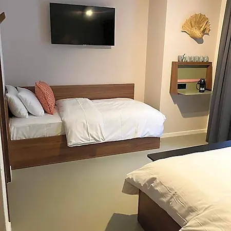 Pop-up Stuub Szálloda 3*